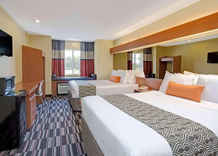 Microtel Inn & Suites By Wyndham Bushnell
